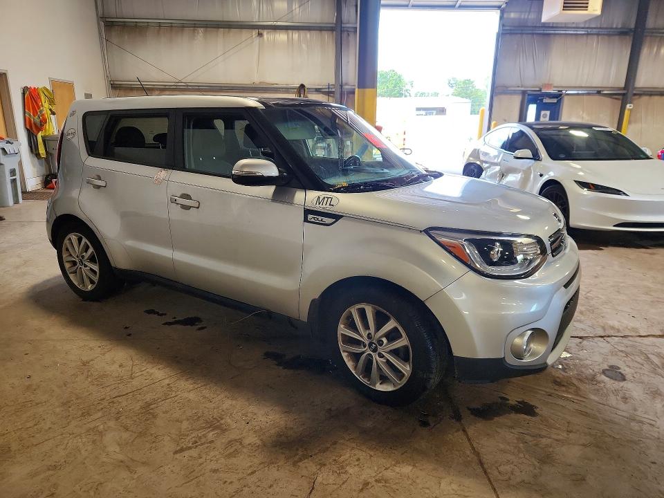 2019 Kia Soul VIN KNDJP3A58K7022270 COPART salvage auction — WATER/FLOOD, Salvage Title, sold $1,700 on 2026-09-09 (photo 4)