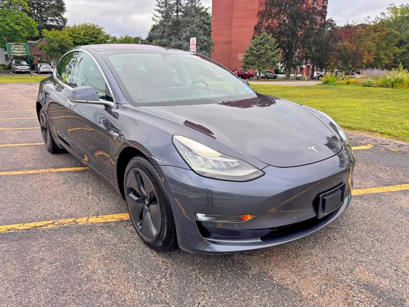 2018 Tesla Model 3 VIN 5YJ3E1EB6JF054422 — COPART salvage auction photo