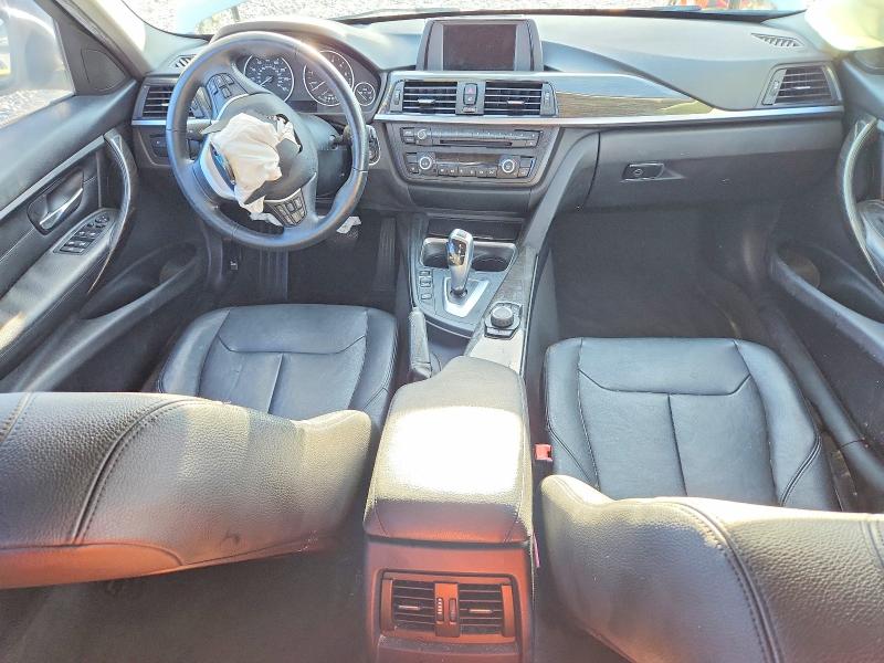 2015 BMW 3er VIN WBA3A5G52FNS84748 COPART salvage auction — FRONT END, Fl - Cert Of Title Slvg Rebuildable, sold $1,300 on 2026-08-21 (photo 8)
