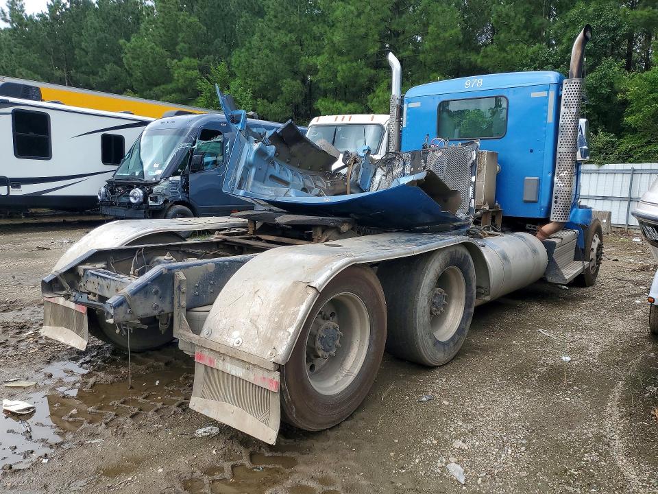2018 Kenworth T880 VIN 1XKZDP9X0JJ191780 COPART salvage auction — FRONT END, VA - CERT OF TITLE - SALVAGE, sold $9,800 on 2026-08-13 (photo 3)