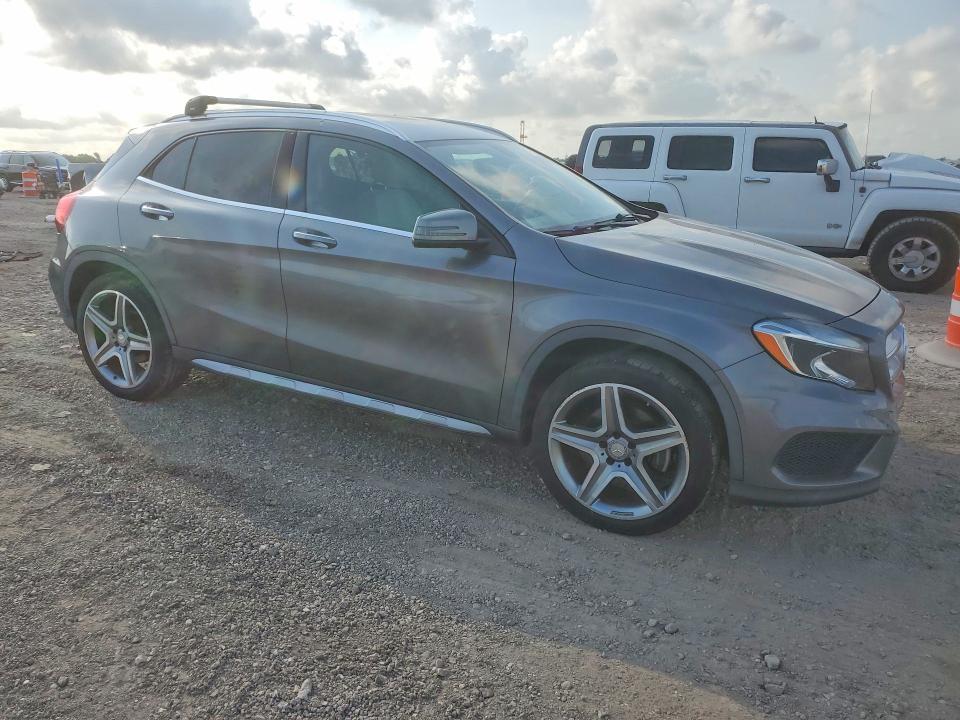 2015 Mercedes-benz Gla-klasse VIN WDCTG4GB3FJ092886 COPART salvage auction — MINOR DENT/SCRATCHES, Tx - Certificate Of Title, sold $12,801 on 2026-08-15 (photo 4)