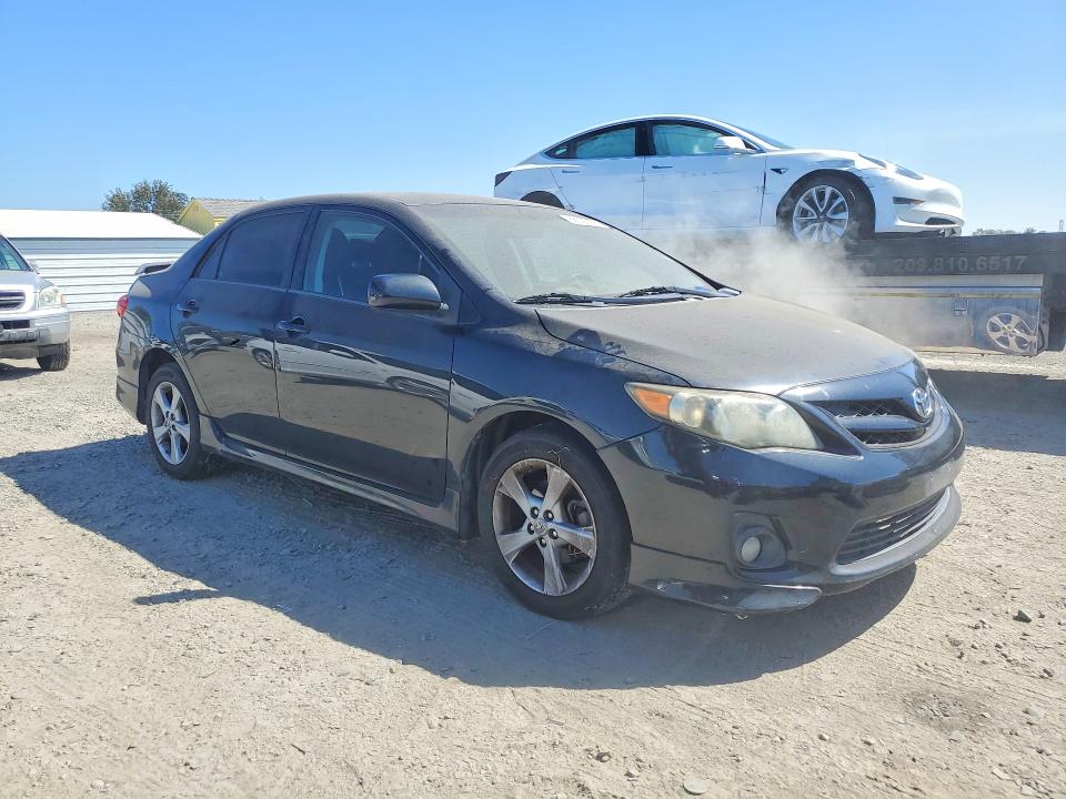 2013 Toyota Corolla VIN 5YFBU4EEXDP211680 COPART salvage auction — MINOR DENT/SCRATCHES, Mt - Dis/Dlr/Exp Only Clean Title, sold $2,300 on 2026-09-08 (photo 4)