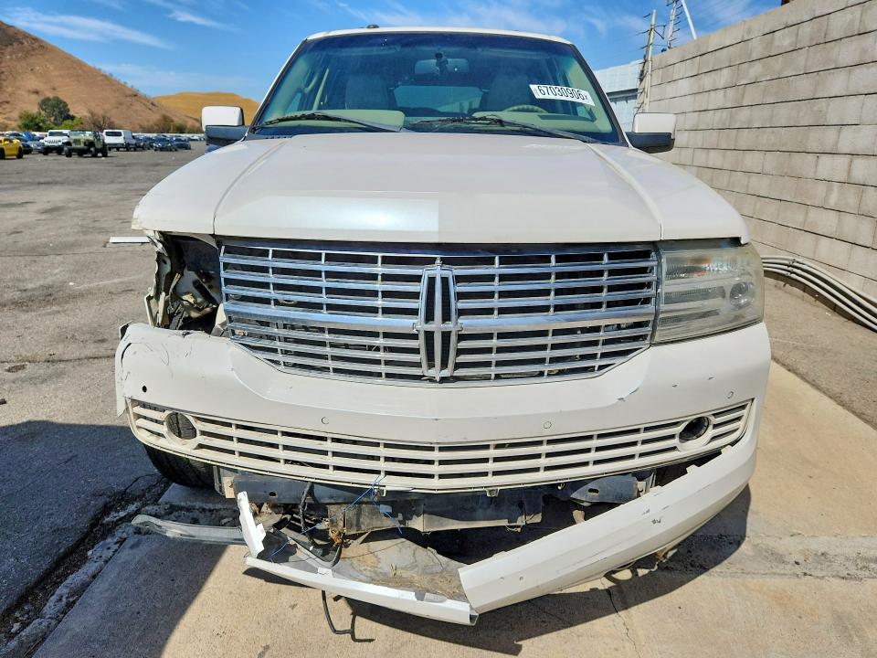 2011 Lincoln Navigator VIN 5LMJJ3H59BEJ04598 COPART salvage auction — FRONT END, Ca - Salvage Acquisition Billofsale, sold $525 on 2026-09-29 (photo 5)