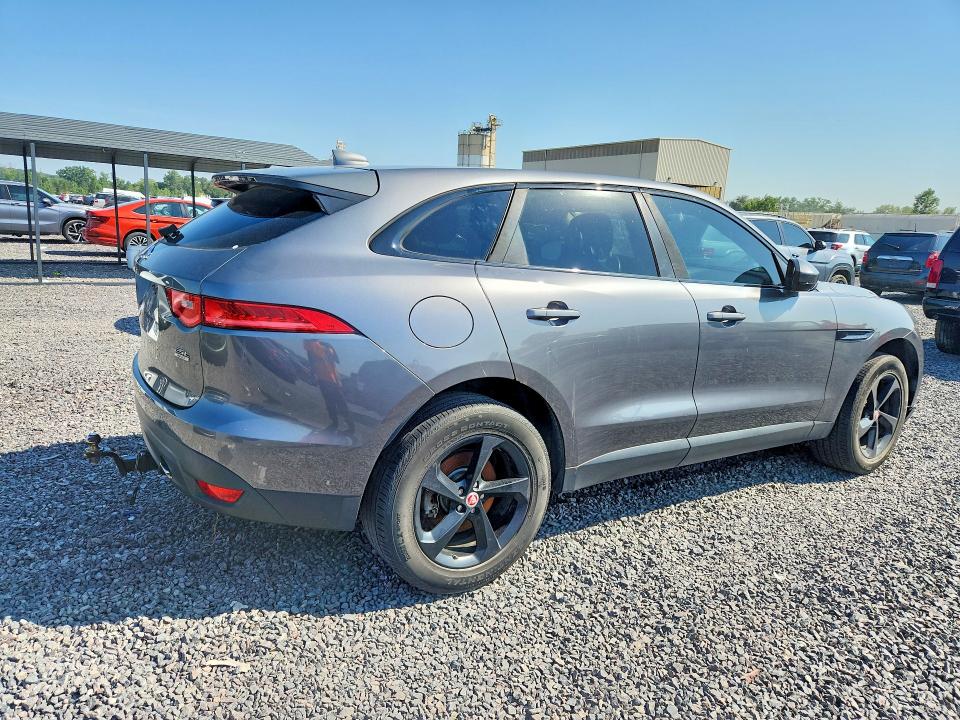 2018 Jaguar F-pace VIN SADCJ2FX1JA255329 COPART salvage auction — Burn Engine, IA - CERTIFICATE OF TITLE, sold $3,950 on 2026-09-14 (photo 3)