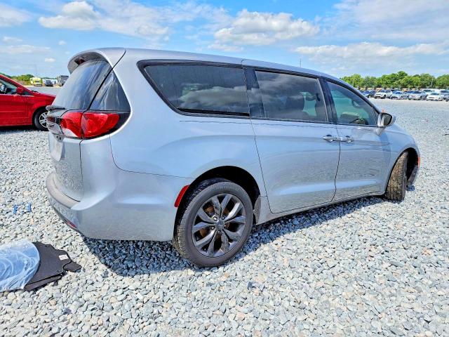 2020 Chrysler Pacifica VIN 2C4RC1FG8LR120079 COPART salvage auction — FRONT END, AZ - CERT OF TITLE - SALVAGE, sold $2,800 on 2026-09-03 (photo 3)