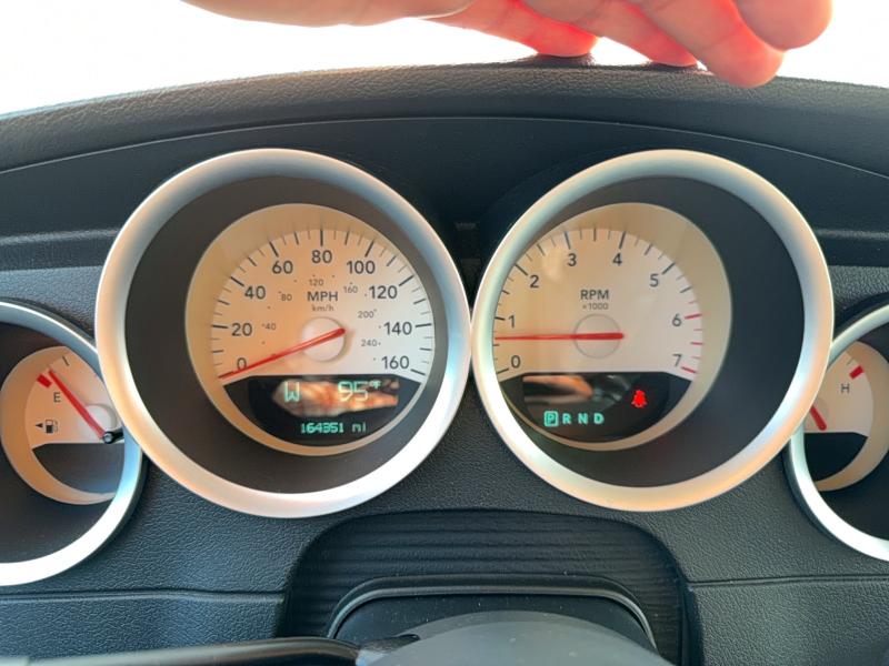 2006 Dodge Charger VIN 2B3LA53H26H427128 COPART salvage auction — NORMAL WEAR, FL - CERTIFICATE OF TITLE (P), sold $4,500 on 2026-08-13 (photo 8)