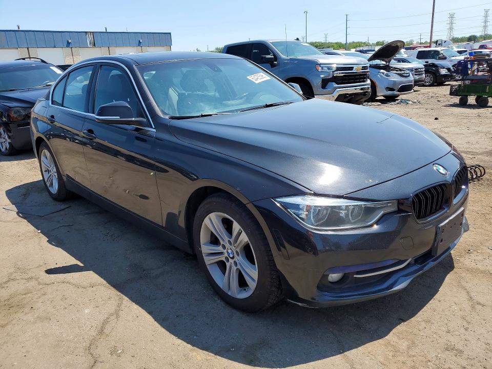 2018 BMW 3er VIN WBA8F1C51JAE93214 COPART salvage auction — REAR END, Mi - Certificate Of Title, sold $4,250 on 2026-08-07 (photo 4)