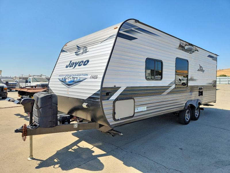 2022 Jayco Jay flight VIN 1UJBJ0BM3N75N0572 COPART salvage auction — BURN, CA - DLR/DIS/EXP ONLY SALVAGE TITLE, sold $9,700 on 2026-09-15 (photo 2)