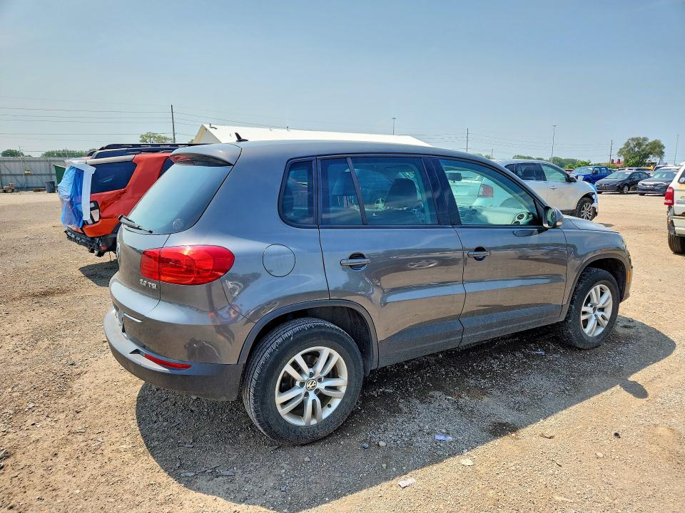 2012 Volkswagen Tiguan VIN WVGAV7AX1CW004999 COPART salvage auction — NORMAL WEAR, IA - CERTIFICATE OF TITLE, sold $1,500 on 2026-08-14 (photo 3)