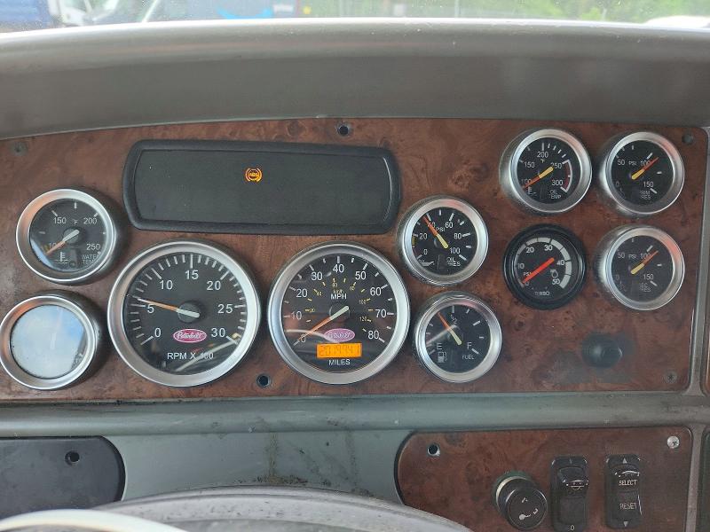 2005 Peterbilt 387 VIN 1XP7D49X55D859836 COPART salvage auction — FRONT END, PA - CERT OF TITLE (P), sold $200 on 2026-09-05 (photo 9)