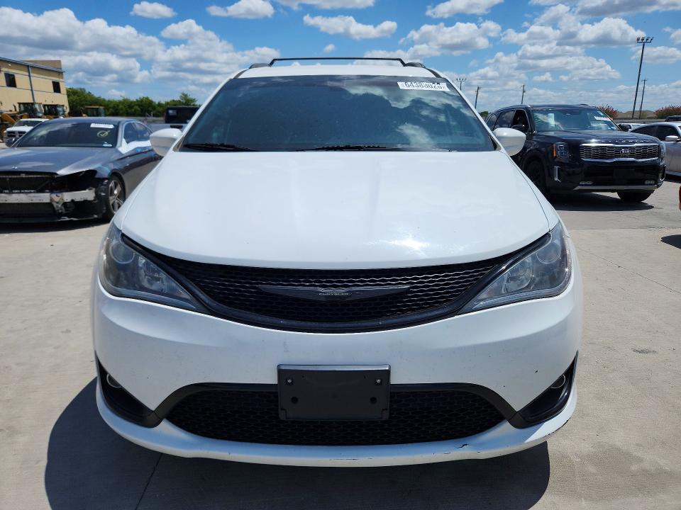 2018 Chrysler Pacifica VIN 2C4RC1BG4JR228069 COPART salvage auction — MINOR DENT/SCRATCHES, Tx - Certificate Of Title, sold $4,000 on 2026-09-05 (photo 5)