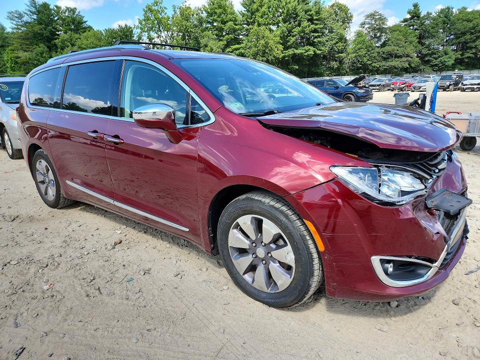2019 Chrysler Pacifica VIN 2C4RC1N79KR509040 COPART salvage auction — FRONT END, MA - CERT OF TITLE-SALVAGE, sold $575 on 2026-09-03 (photo 4)