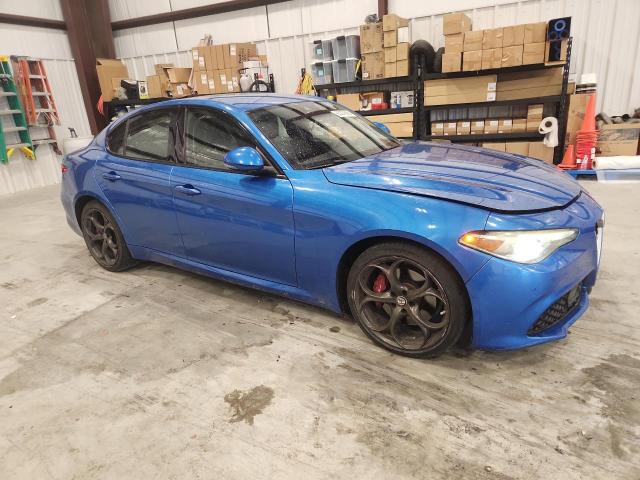 2018 Alfa romeo Giulia VIN ZARFAEEN4J7579825 COPART salvage auction — NORMAL WEAR, Fl - Certificate Of Title, sold $3,500 on 2026-08-21 (photo 4)