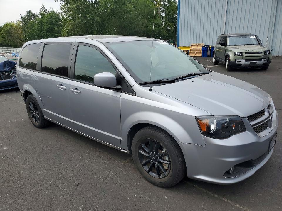 2019 Dodge Caravan VIN 2C4RDGEG0KR688665 COPART salvage auction — REAR END, Or - Salvage Title Certificate, sold $7,200 on 2026-10-07 (photo 4)