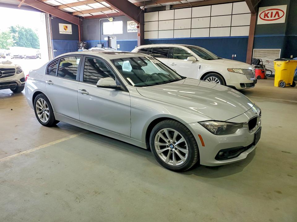 2016 BMW 3 series VIN WBA8A3C58GK551748 COPART salvage auction — MINOR DENT/SCRATCHES, MA - CERTIFICATE OF TITLE (P), sold $2,900 on 2026-08-20 (photo 4)