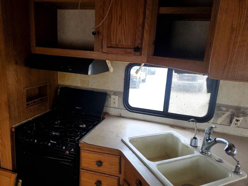 2004 VIN 1ED5R302042308199 COPART salvage auction — NORMAL WEAR, CA - DIS/DLR/EXP ONLY CLEAN TITLE, sold $950 on 2026-09-18 (photo 8)