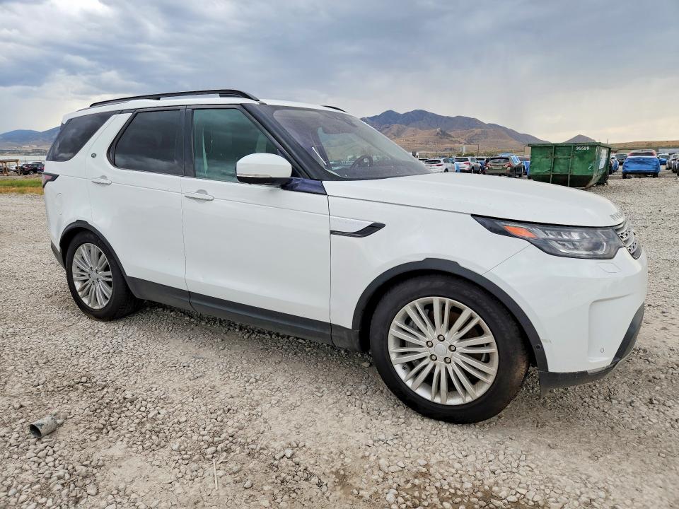 2018 Land rover Discovery VIN SALRT2RV3JA057421 COPART salvage auction — MINOR DENT/SCRATCHES, Salvage Title, sold $1,350 on 2026-09-18 (photo 4)