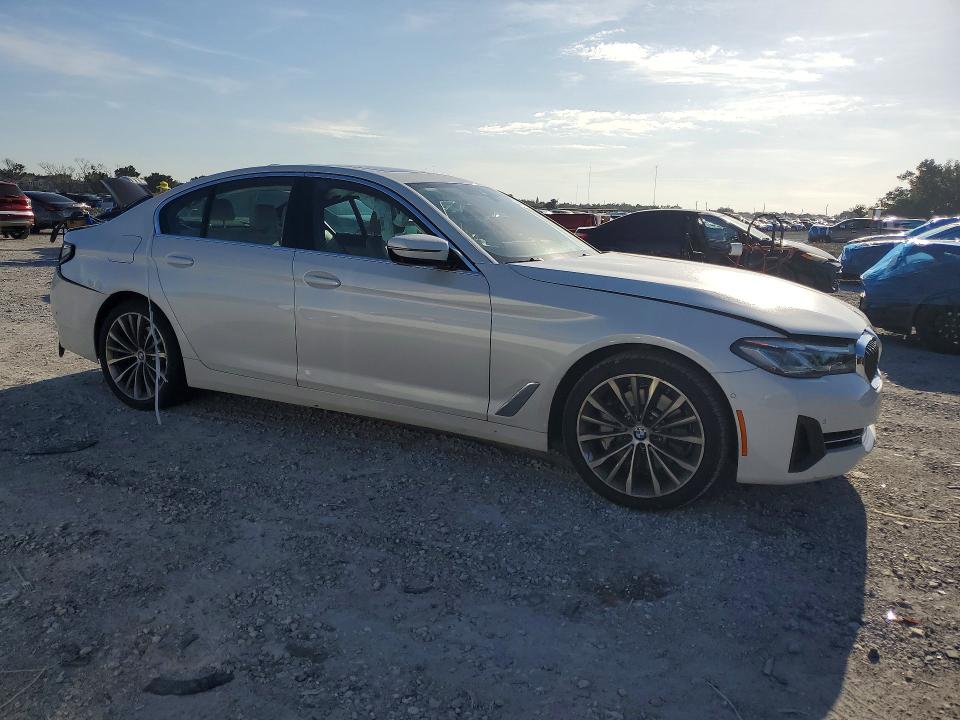 2021 BMW 5er VIN WBA53BH04MWX17496 COPART salvage auction — REAR END, Fl - Cert Of Title Slvg Rebuildable, sold $18,100 on 2026-08-21 (photo 4)