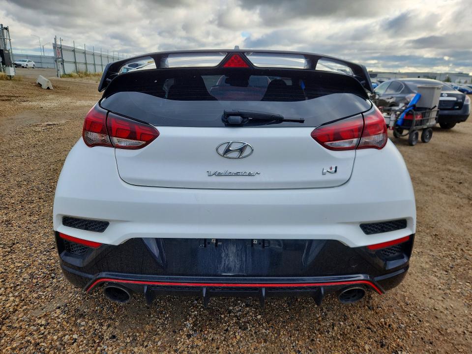 2021 Hyundai Veloster VIN KMHT36AHXMU010685 COPART salvage auction — VANDALISM, Ab - Bos - Salvage, sold $8,200 on 2026-08-20 (photo 6)