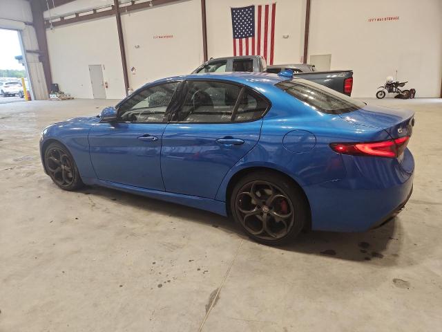2018 Alfa romeo Giulia VIN ZARFAEEN4J7579825 COPART salvage auction — NORMAL WEAR, Fl - Certificate Of Title, sold $3,500 on 2026-08-21 (photo 2)