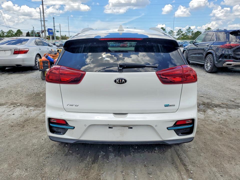 2020 Kia Niro VIN KNDCE3LG5L5040686 COPART salvage auction — FRONT END, FL - CERT OF TITLE SLVG REBUILDABLE, sold $8,900 on 2026-08-18 (photo 6)