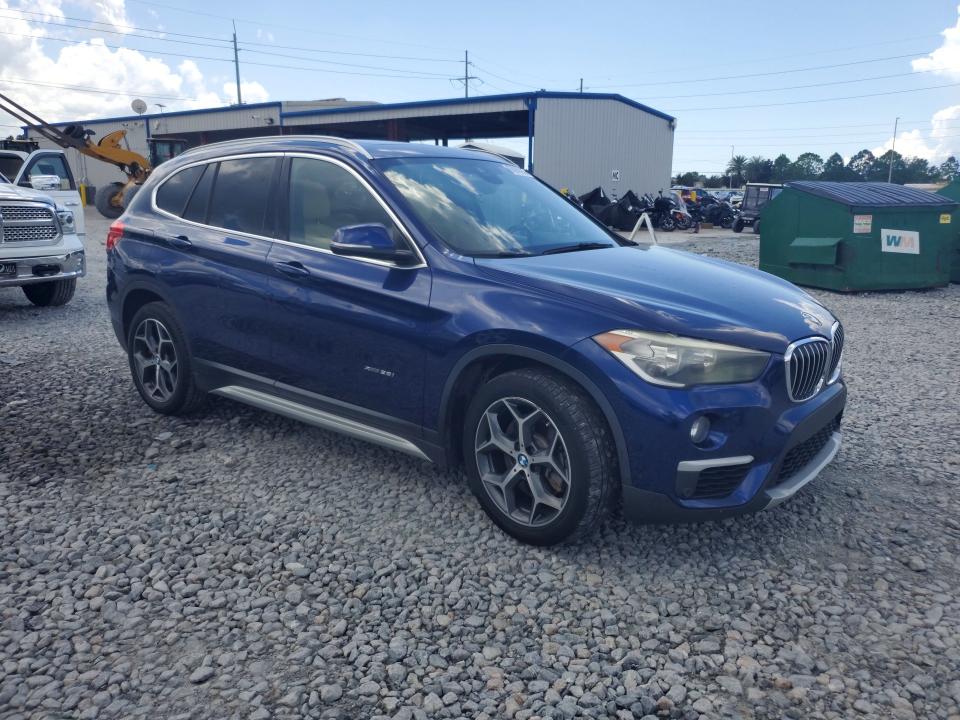 2017 BMW X1 VIN WBXHT3C33H5F69771 COPART salvage auction — MINOR DENT/SCRATCHES, Fl - Certificate Of Title, sold $4,600 on 2026-08-27 (photo 4)