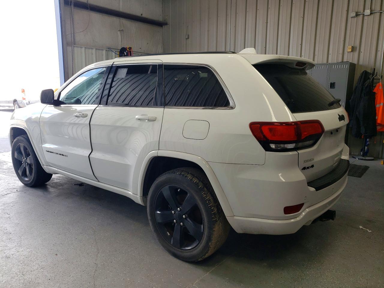2015 Jeep Grand cherokee VIN 1C4RJFAG8FC165868 COPART salvage auction — Front End, NC - DEALER ONLY CLEAN TITLE, sold $3,200 on 2026-09-18 (photo 2)
