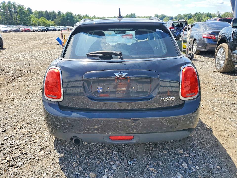 2016 Mini Cooper VIN WMWXU1C58G2D57814 COPART salvage auction — MECHANICAL, Pa - Cert Of Title (P), sold $300 on 2026-09-02 (photo 6)