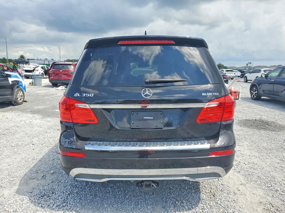 2016 Mercedes-benz VIN 4JGDF2EE5GA700595 COPART salvage auction — MINOR DENT/SCRATCHES, Fl - Certificate Of Title, sold $8,700 on 2026-08-27 (photo 6)
