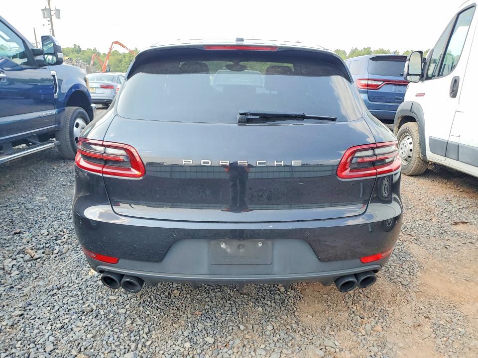 2016 Porsche Macan VIN WP1AB2A58GLB41233 COPART salvage auction — MINOR DENT/SCRATCHES, Nj - Certificate Of Title, sold $2,650 on 2026-08-18 (photo 6)
