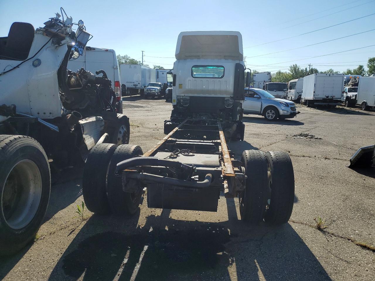 2019 Isuzu Npr VIN JALE5W16XK7305933 COPART salvage auction — Front End, MI - CERTIFICATE OF TITLE, sold $3,150 on 2026-09-09 (photo 6)