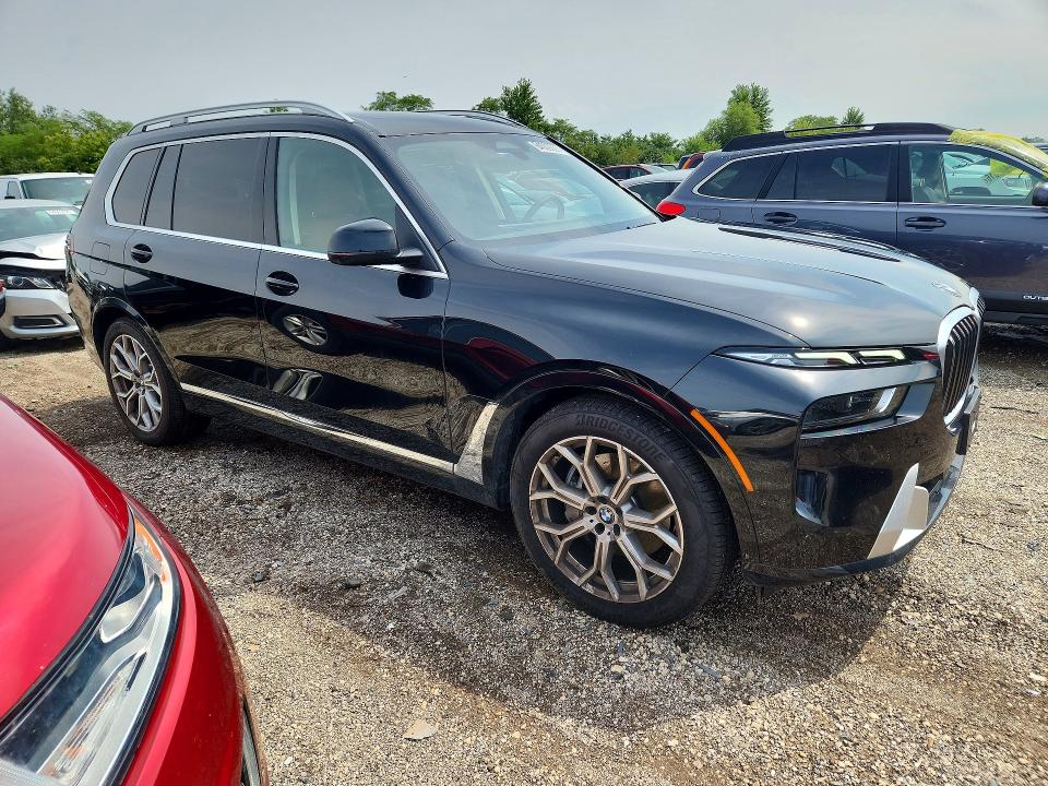 2025 BMW X7 VIN 5UX23EM03S9Z99752 COPART salvage auction — SIDE, Il - Salvage Certificate, sold $48,500 on 2026-09-29 (photo 4)