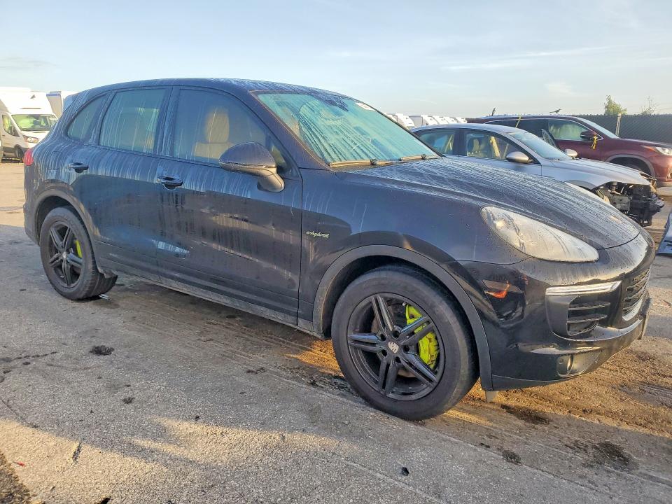 2016 Porsche Cayenne VIN WP1AE2A24GLA16551 COPART salvage auction — NORMAL WEAR, Md - Certificate Of Title (P), sold $6,500 on 2026-08-11 (photo 4)