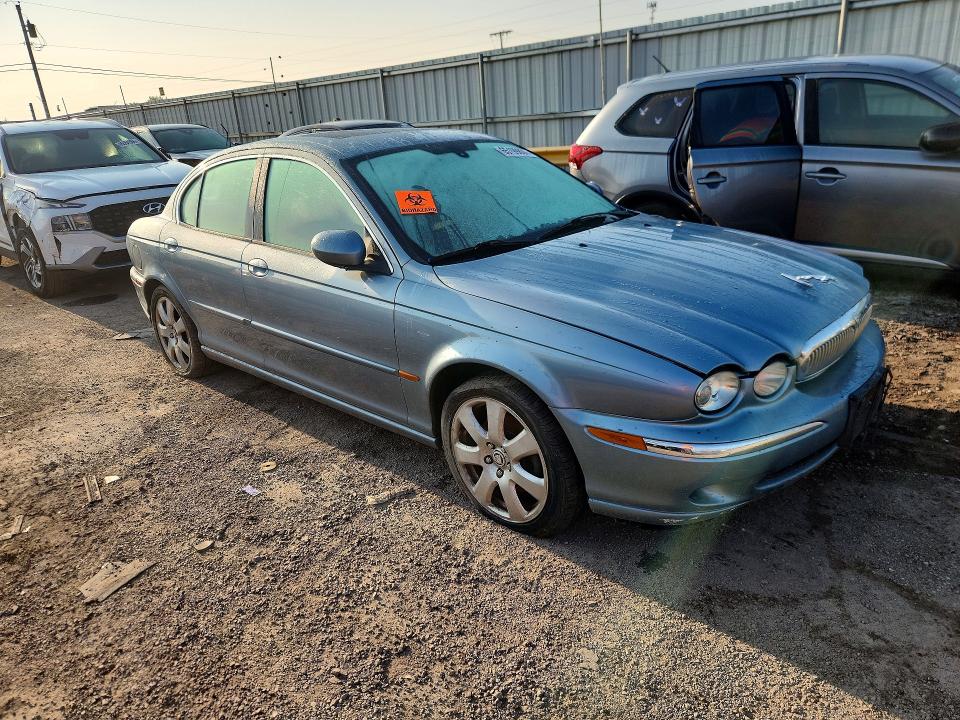 2004 Jaguar X type VIN SAJEA51C24WD95363 COPART salvage auction — WATER/FLOOD, IL - CERTIFICATE OF TITLE, sold $275 on 2026-09-14 (photo 4)