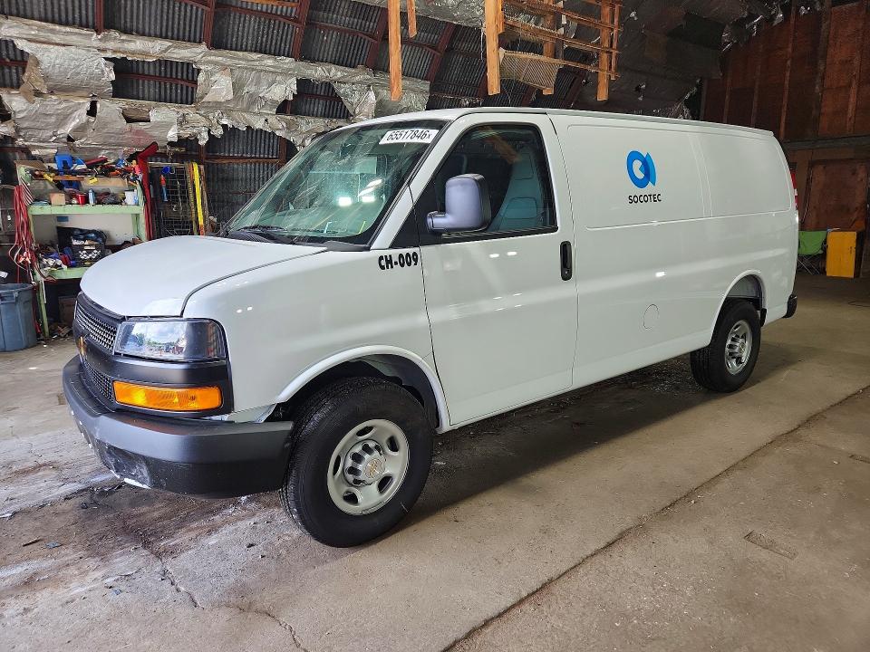 2026 Chevrolet Express VIN 1GCWGAFP0T1246013 — COPART salvage auction photo