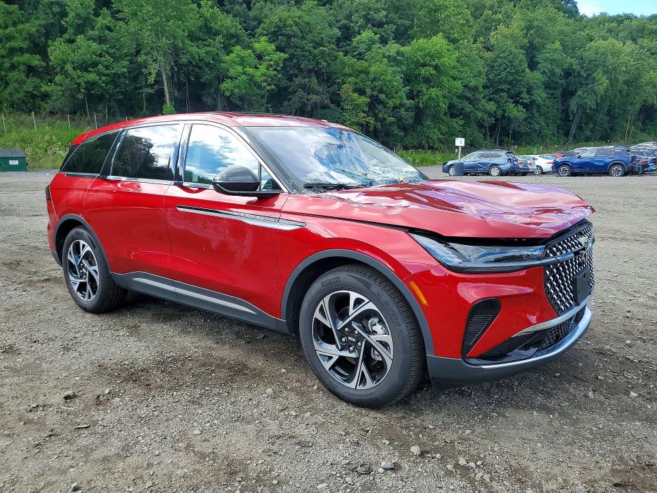 2025 Lincoln Nautilus VIN 5LMPJ8J48SJ890264 COPART salvage auction — ROOF, Ny - Mv-907A Salvage Certificate, sold $12,800 on 2026-08-31 (photo 4)