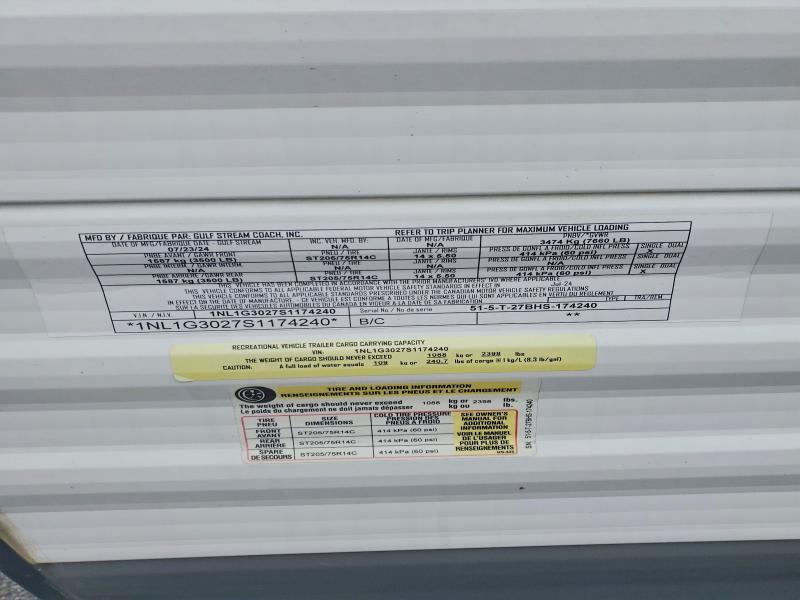 2025 Gulf stream Enlighten VIN 1NL1G3027S1174240 COPART salvage auction — SIDE, NC - DEALER ONLY CLEAN TITLE (P), sold $2,400 on 2026-10-01 (photo 8)