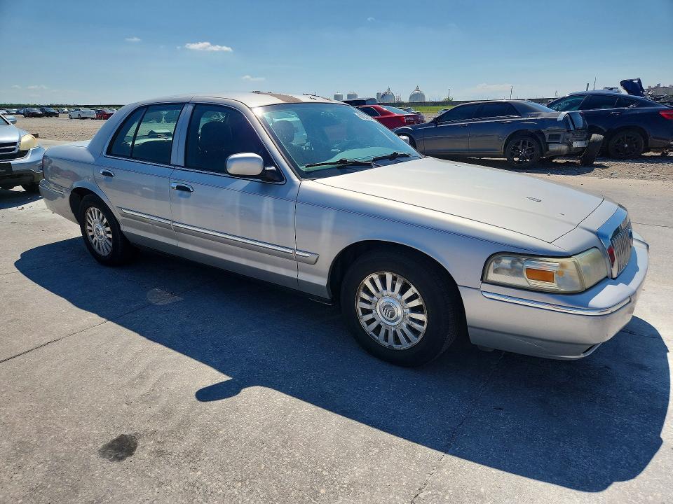 2006 Mercury Grand marquis VIN 2MEFM75VX6X629298 COPART salvage auction — MINOR DENT/SCRATCHES, MS - CERTIFICATE OF TITLE, sold $2,550 on 2026-09-16 (photo 4)