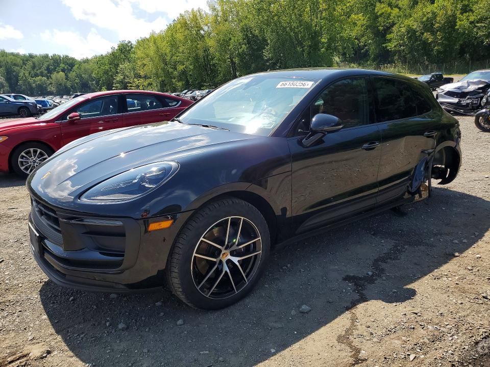 2022 Porsche Macan VIN WP1AA2A51NLB07750 — COPART salvage auction photo