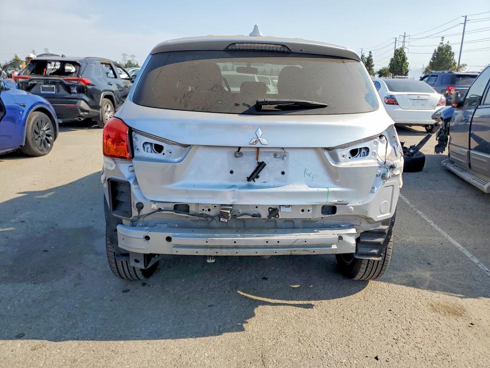 2017 Mitsubishi VIN JA4AP3AW7HZ019599 COPART salvage auction — REAR END, Salvage Title, sold $2,750 on 2026-09-01 (photo 6)