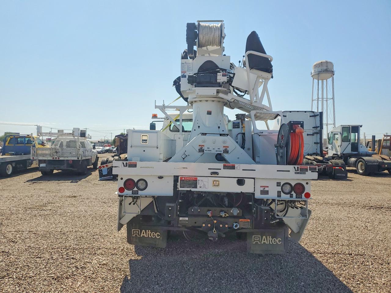 2025 VIN 1FVDCXFC7SHVJ8621 COPART salvage auction — Normal Wear, Sc - Salvage Title, sold $29,250 on 2026-08-20 (photo 6)