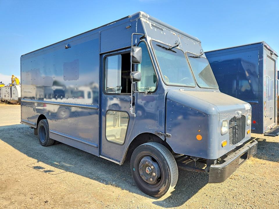 2020 Freightliner Mt45g VIN 4UZAC2EA2LCLZ6911 COPART salvage auction — NORMAL WEAR, CA - DIS/DLR/EXP ONLY CLEAN TITLE, sold $0 on 2026-09-10 (photo 4)