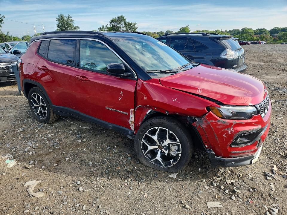 2025 Jeep Compass VIN 3C4NJDCNXST623407 COPART salvage auction — FRONT END, Fl - Certificate Of Destruction, sold $9,200 on 2026-09-03 (photo 4)