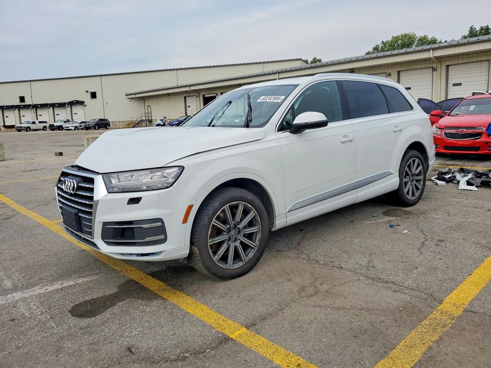 2017 Audi Q7 VIN WA1LAAF7XHD032599 — COPART salvage auction photo