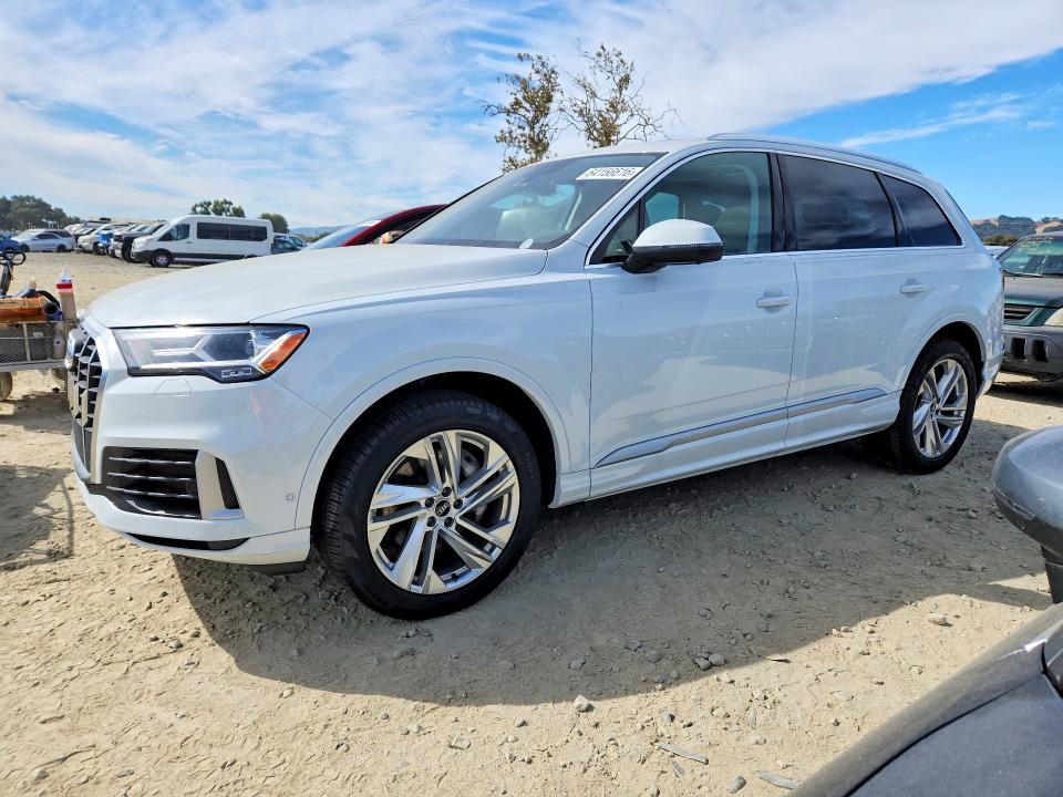 2021 Audi Q7 VIN WA1LXAF77MD022170 — COPART salvage auction photo