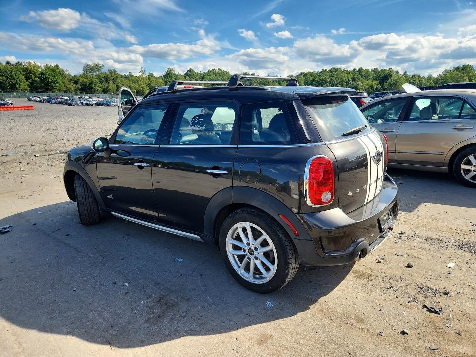 2016 Mini Cooper VIN WMWZC5C5XGWU04219 COPART salvage auction — MINOR DENT/SCRATCHES, Salvage Title, sold $4,200 on 2026-09-14 (photo 2)