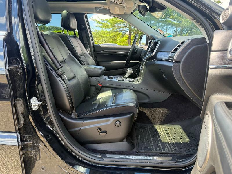 2017 Jeep Grand cherokee VIN 1C4RJFJG3HC755723 COPART salvage auction — NORMAL WEAR, NH - CERTIFICATE OF TITLE (P), sold $6,500 on 2026-08-12 (photo 5)