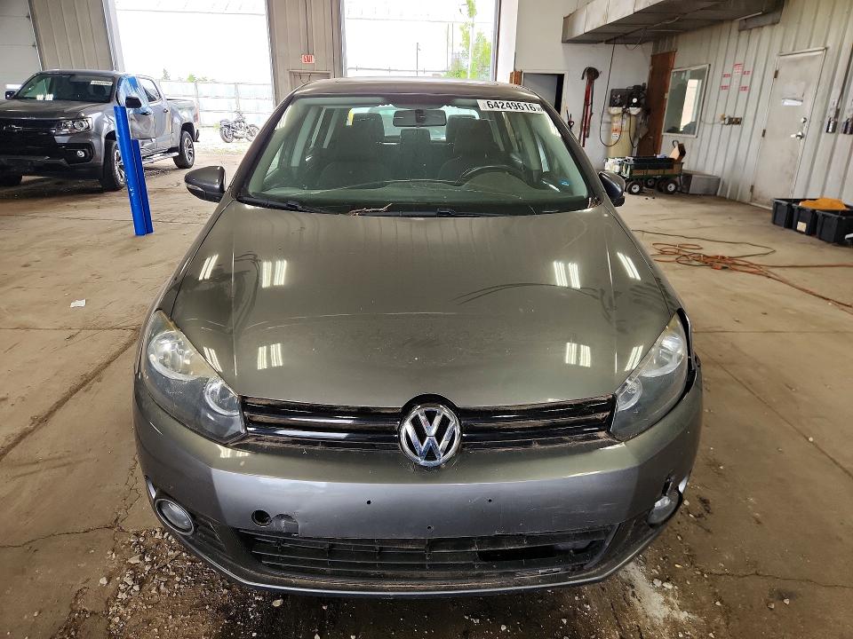 2013 Volkswagen Golf VIN WVWDM7AJ1DW019777 COPART salvage auction — MINOR DENT/SCRATCHES, WI - CERTIFICATE OF TITLE, sold $1,950 on 2026-08-10 (photo 5)