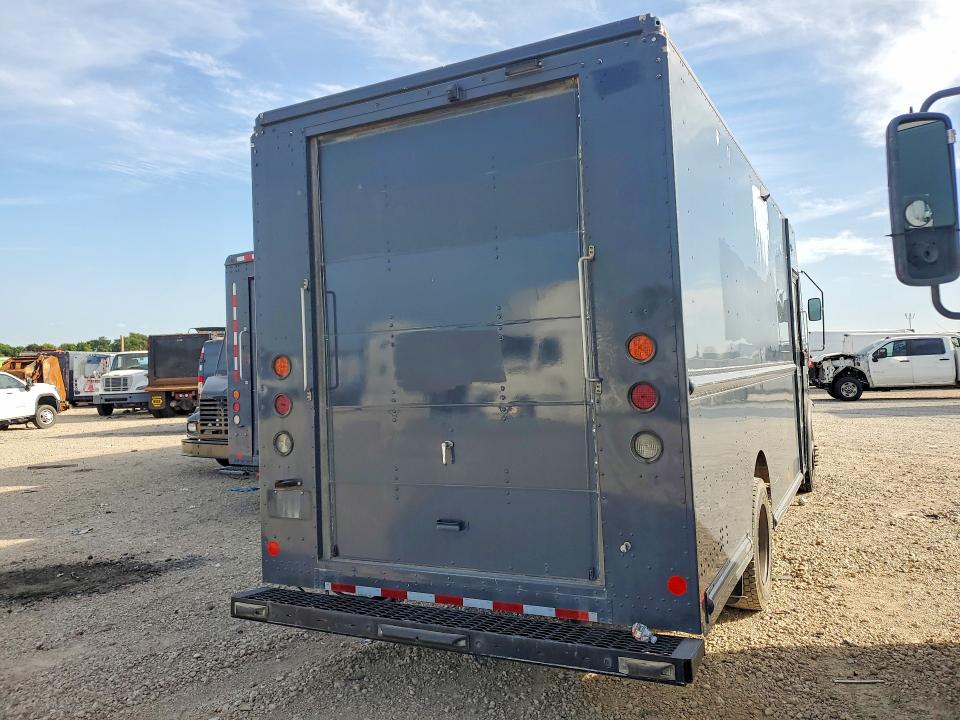2020 Ford F59 VIN 1F65F5KN9L0A11743 COPART salvage auction — MINOR DENT/SCRATCHES, TX - CERTIFICATE OF TITLE, sold $18,000 on 2026-09-15 (photo 3)