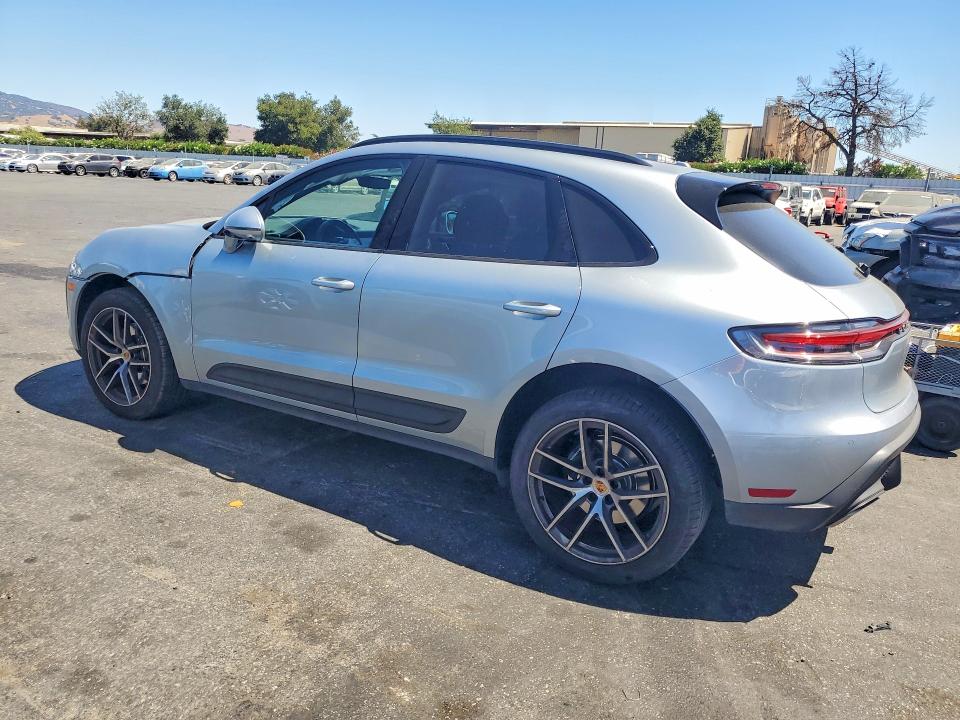 2022 Porsche Macan VIN WP1AA2A58NLB12444 COPART salvage auction — FRONT END, Salvage Title, sold $14,200 on 2026-08-20 (photo 2)